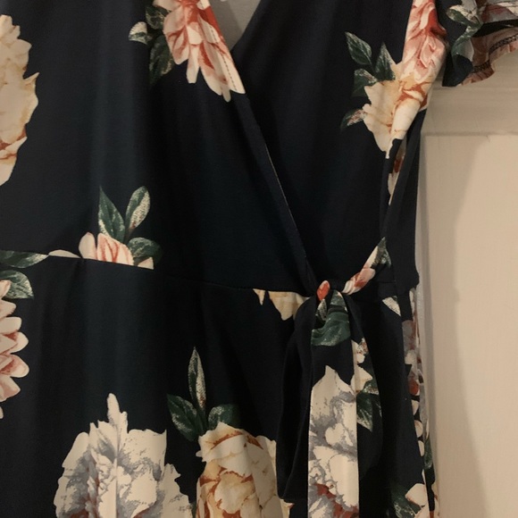 Fortune Ivy High-low length dress - Picture 2 of 3